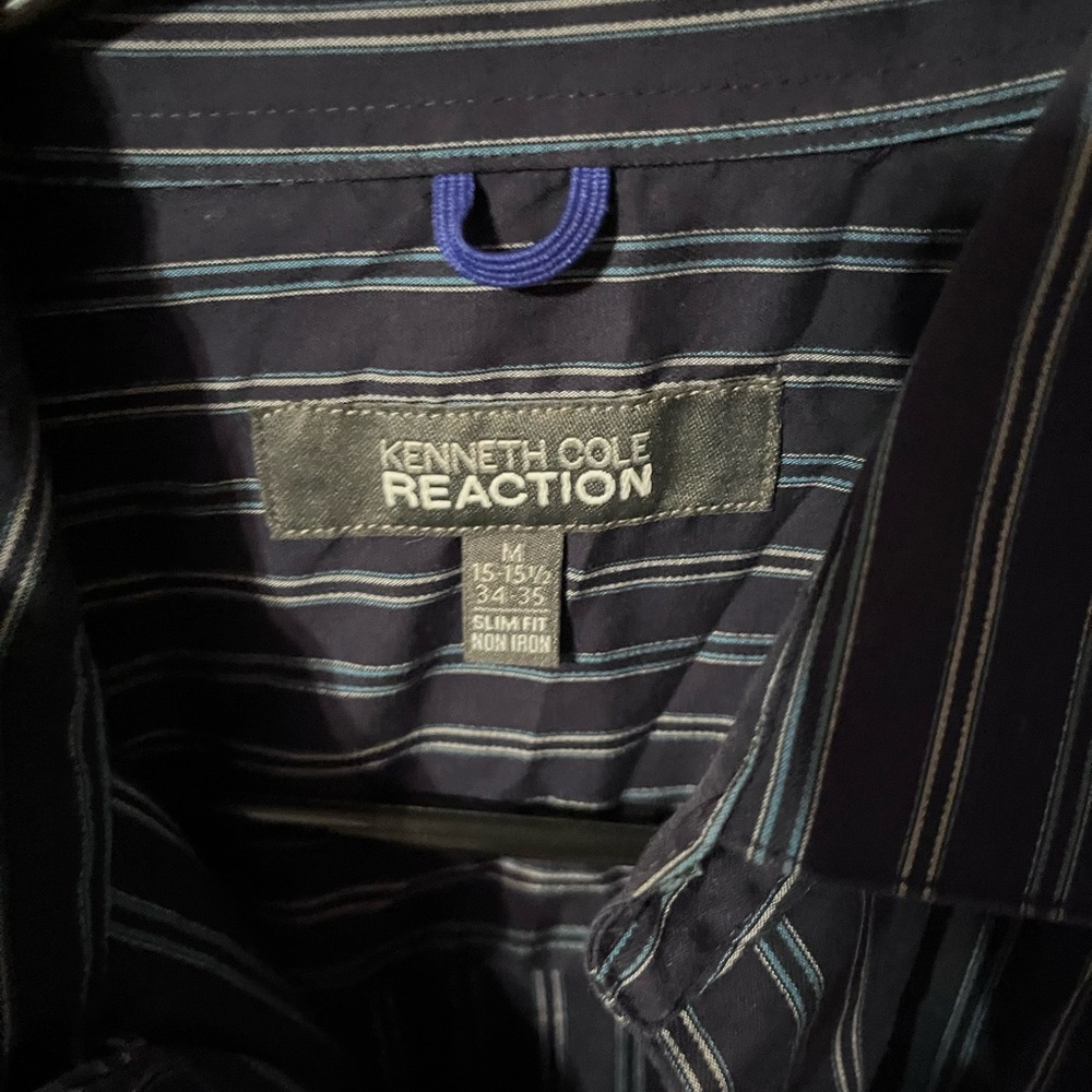 Kenneth Cole Reaction used button up men’s long sleeve shirt size medium